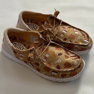 HEY DUDE Wendy Funk Brown Multi Pumpkin Latte Slip On Canvas Shoes Womens 8
